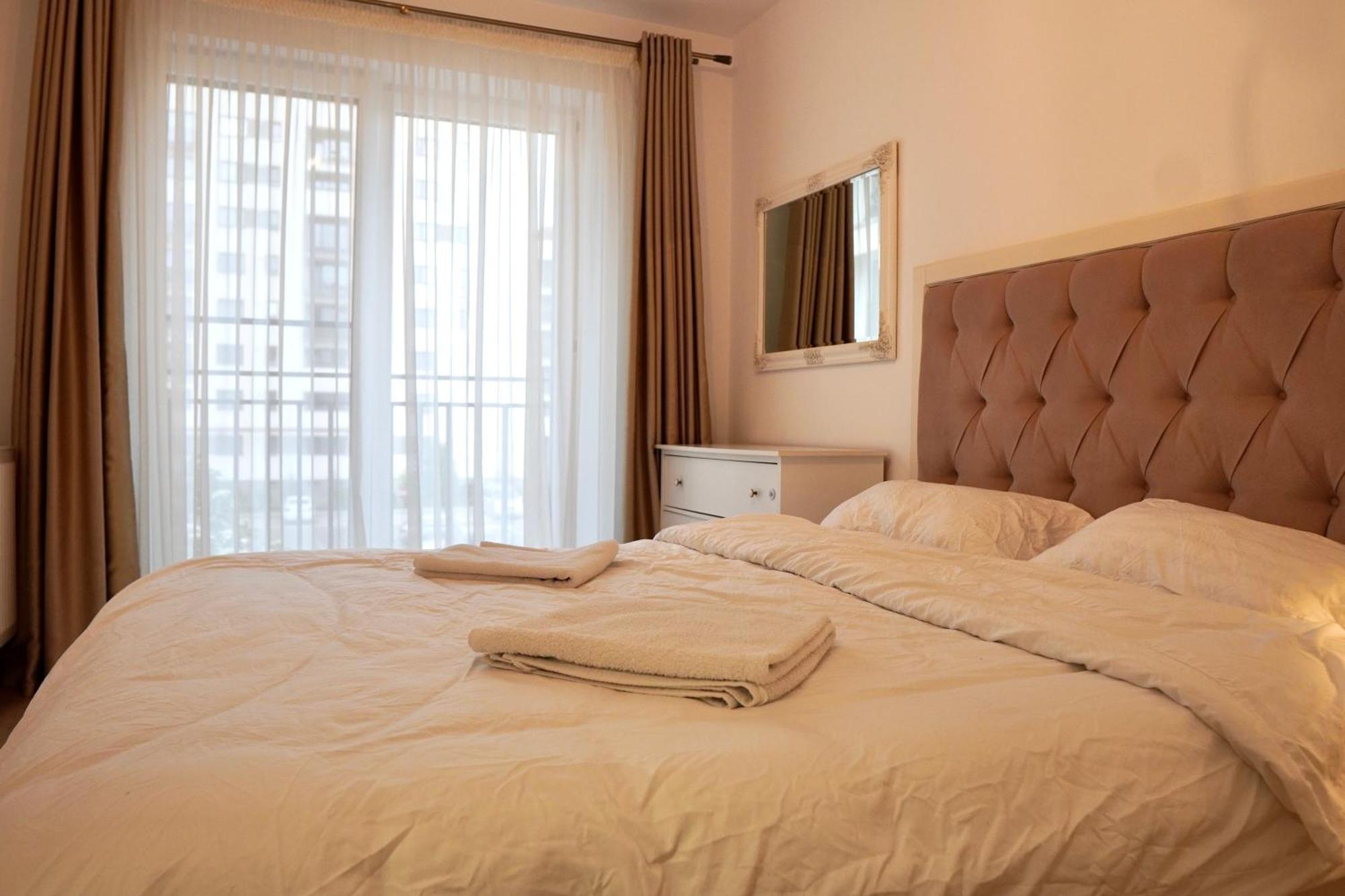 Apartment Coresi Zaharia Stancu Luxury 2